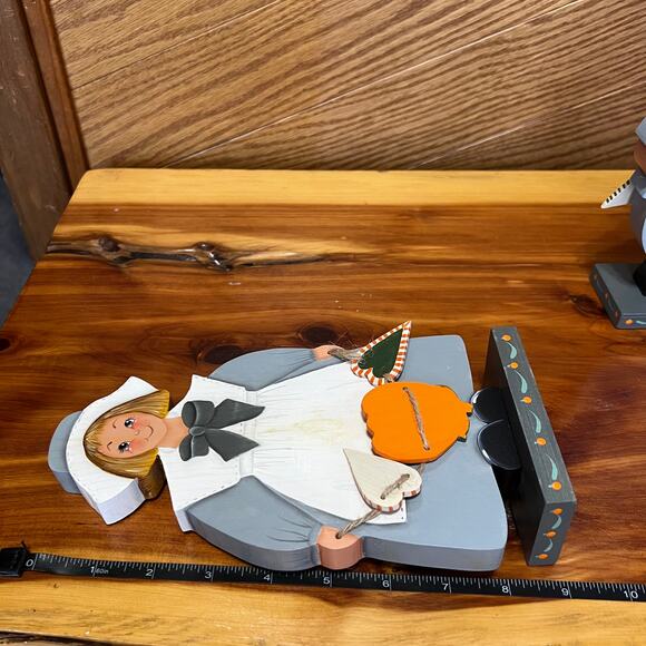 Vintage Wooden Handmade Thanksgiving Pilgrim Set Shelf Sitters Signed Cornelius - Picture 5 of 14